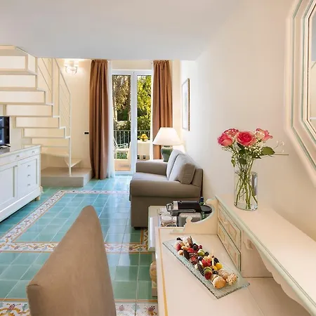 מלון Excelsior Belvedere & 5*