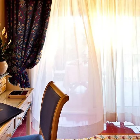 Excelsior Belvedere & 5* איסקיה