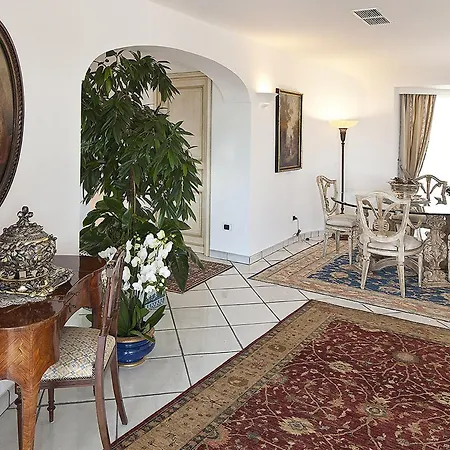 Excelsior Belvedere & 伊斯基亚