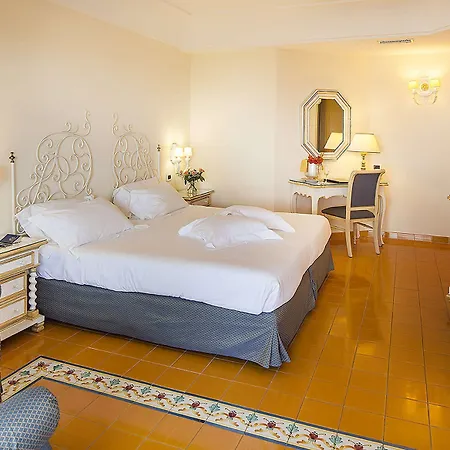 فندق Excelsior Belvedere & 5*