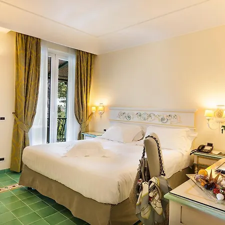 فندق Excelsior Belvedere & 5*