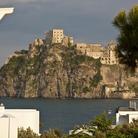 Excelsior Belvedere & فندق ايسكيا