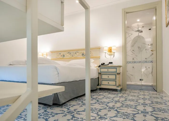 Excelsior Belvedere & Hotel 5*