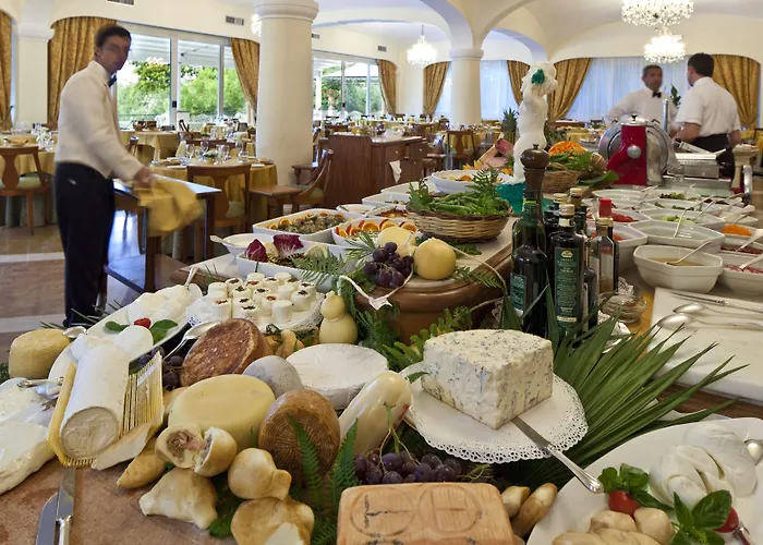 Hotel Excelsior Belvedere & 5*